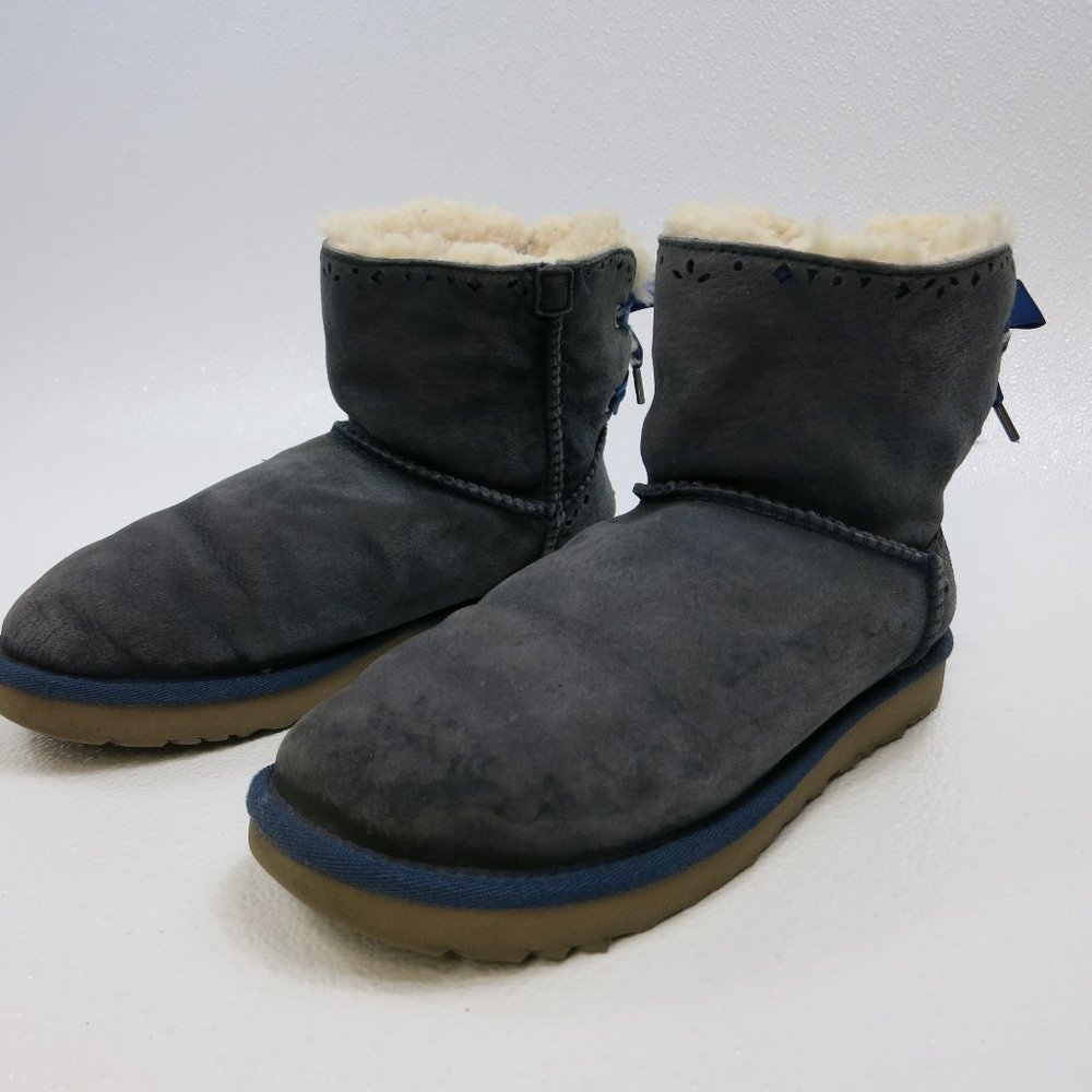 UGG Australia Dixi Flora Perf Classic Boots for Women Sz 8